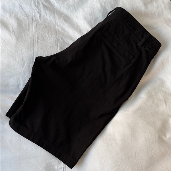 Black Casual Shorts 7 Diamonds - Picture 1 of 3